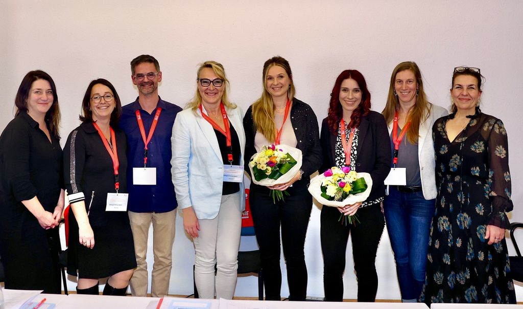 v.l. Claudia Nußmann Kommunikationsleiterin), Sandra Oehring (Geschäftsführerin), Arthur Eichner (2. Vorsitzender), Sandra Schäfer (1. Vorsitzende), Melanie Mederer (3. Vorsitzende), Anna Mohr (Schriftführerin), Veronika Petzold (Mitgliederverwaltung), Christine Stockfisch (Schatzmeisterin)