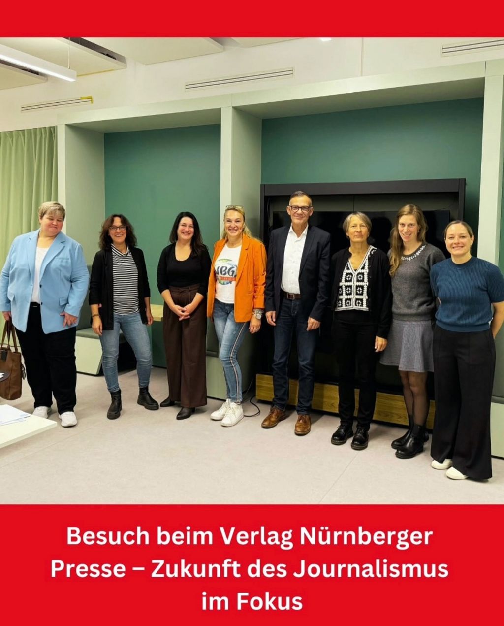 Cindy Schmidt (Vors. NEV), Kathrin Walther (Redakteurin NN), Claudia Nußmann und Sandra Schäfer (NLLV), Thomas Reichert und Monika Ettl (Staatl. Schulamt), Vroni Petzold (NLLV), Christine Thurner (Deskleitung NN)